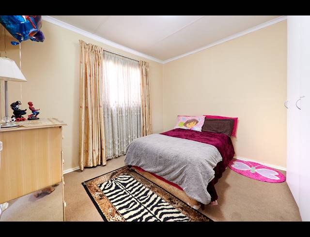 2 BEDROOM TOWNHOUSE FOR SALE IN NOORDWYK